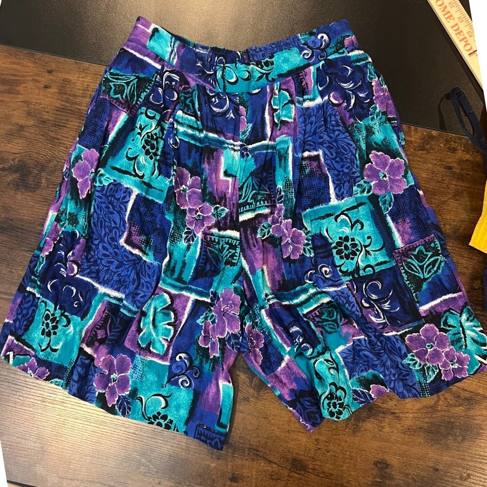 Jessica Scott Vintage 90s Abstract Floral‎ High Waisted Pleated Shorts Purple